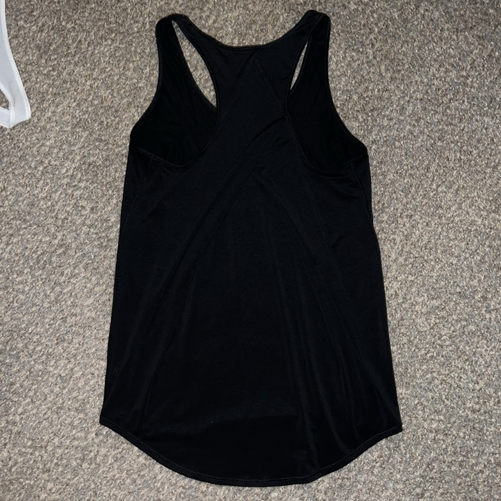 Lululemon essential tank top. 2 - Picture 4 of 7